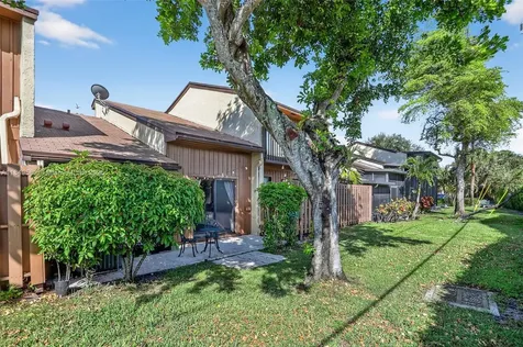 4149 S Pine Island Road Davie FL 33328