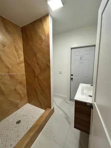 2071 NE 167th Street North Miami Beach FL 33162