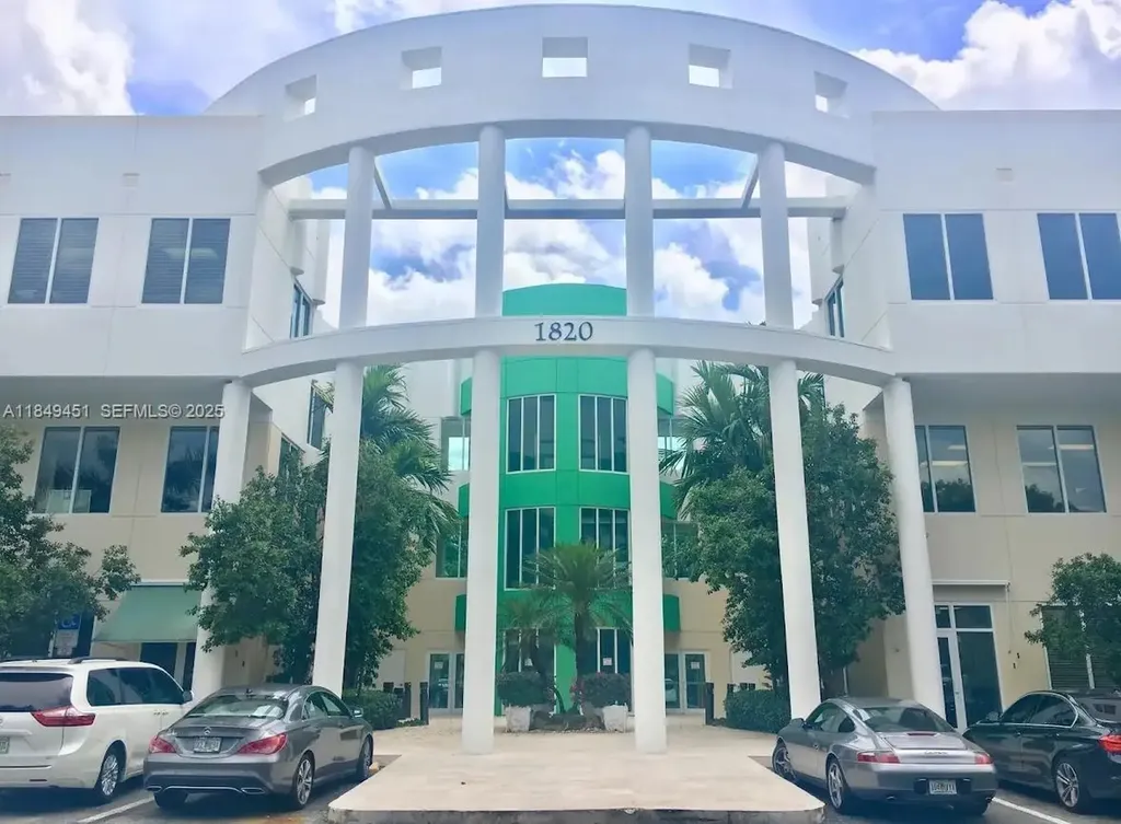 1820 N Corporate Lakes Boulevard Weston FL 33326