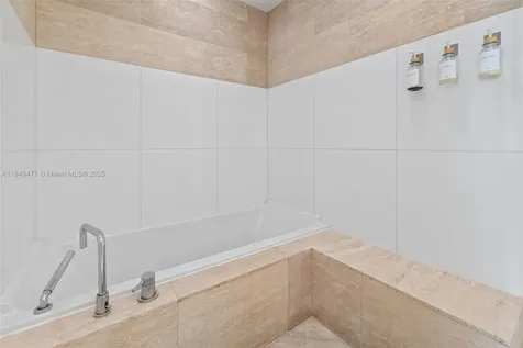 1445 16th Street Miami Beach FL 33139