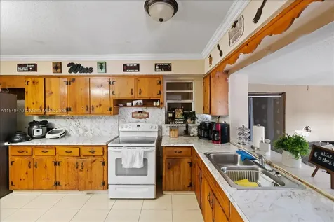 6616 SW 2nd Court Pembroke Pines FL 33023