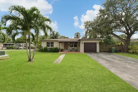 6616 SW 2nd Court Pembroke Pines FL 33023