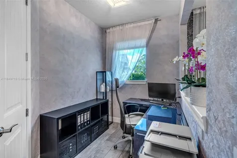 3813 Greenway Drive Hollywood FL 33021