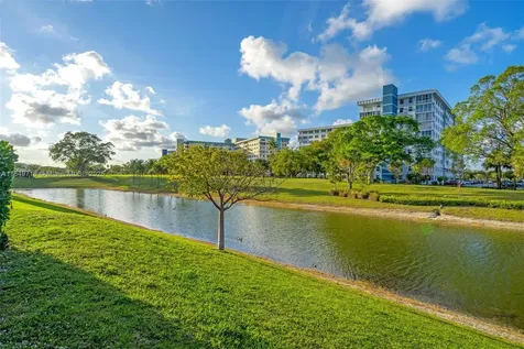 3813 Greenway Drive Hollywood FL 33021