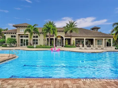3813 Greenway Drive Hollywood FL 33021