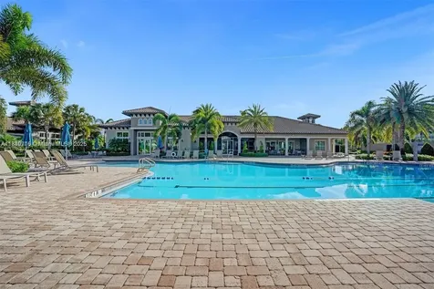3813 Greenway Drive Hollywood FL 33021
