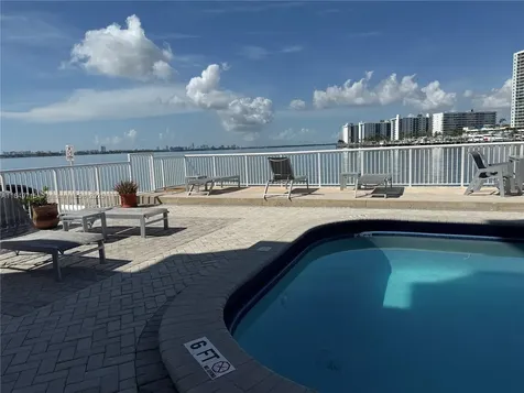 2016 Bay Drive Miami Beach FL 33141