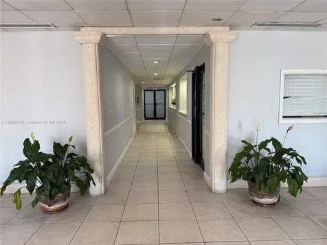 2016 Bay Drive Miami Beach FL 33141