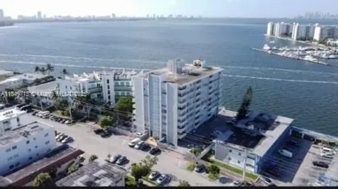 2016 Bay Drive Miami Beach FL 33141