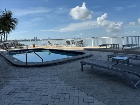 2016 Bay Drive Miami Beach FL 33141