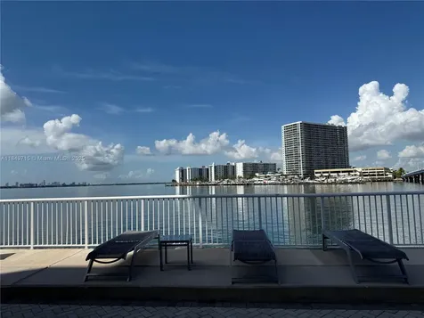 2016 Bay Drive Miami Beach FL 33141