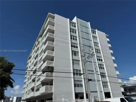2016 Bay Drive Miami Beach FL 33141