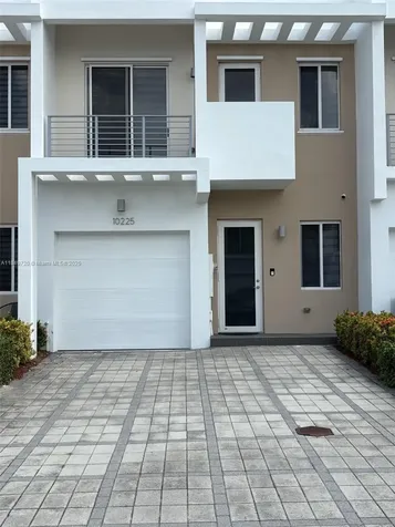 10225 NW 72nd Terrace Doral FL 33178