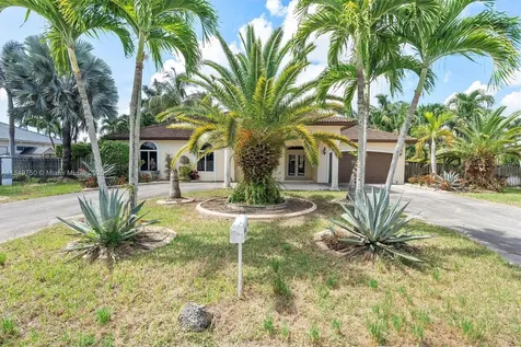 12920 SW 220th Terrace Miami FL 33170