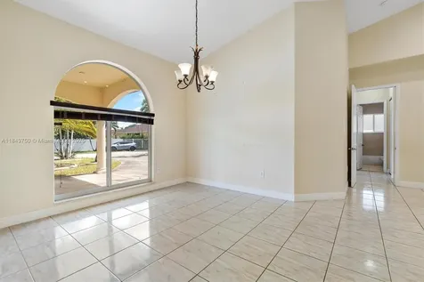 12920 SW 220th Terrace Miami FL 33170