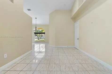 12920 SW 220th Terrace Miami FL 33170