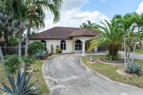 12920 SW 220th Terrace Miami FL 33170