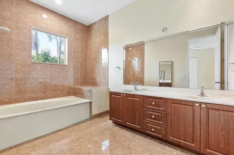 12920 SW 220th Terrace Miami FL 33170