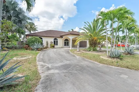 12920 SW 220th Terrace Miami FL 33170