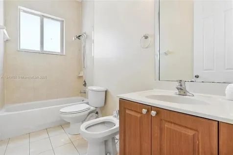 12920 SW 220th Terrace Miami FL 33170