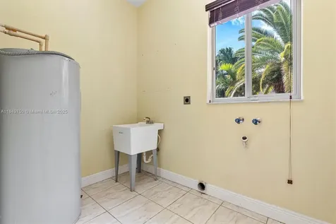 12920 SW 220th Terrace Miami FL 33170