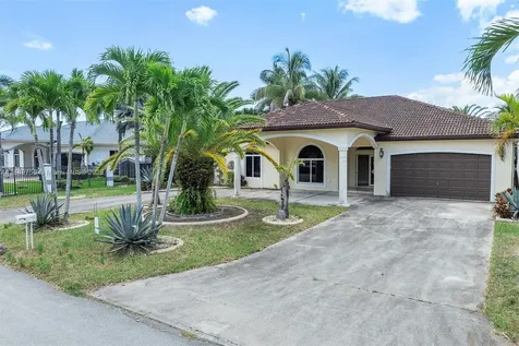 12920 SW 220th Terrace Miami FL 33170