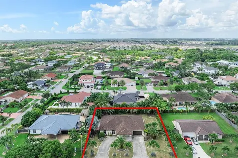 12920 SW 220th Terrace Miami FL 33170