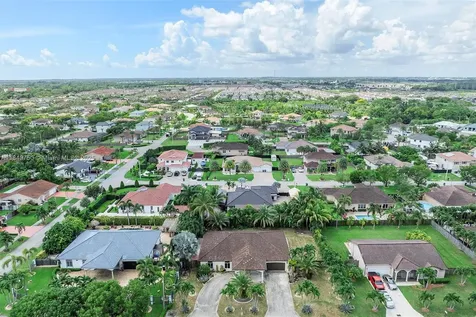 12920 SW 220th Terrace Miami FL 33170