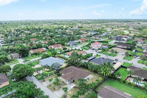 12920 SW 220th Terrace Miami FL 33170