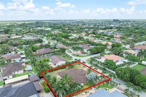 12920 SW 220th Terrace Miami FL 33170