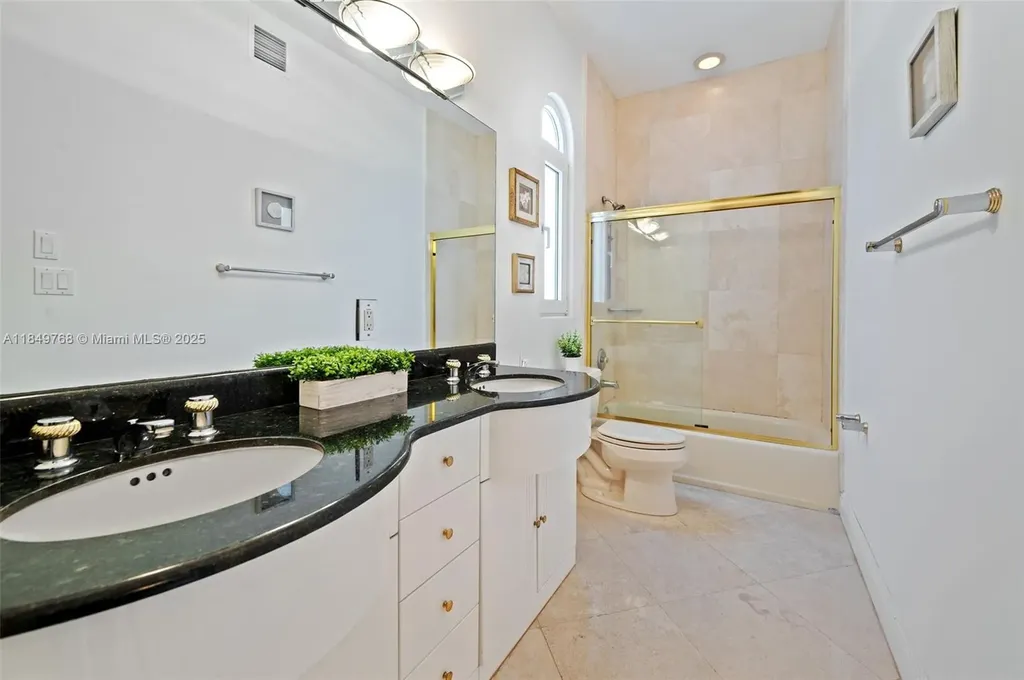 1784 Bay Drive Pompano Beach FL 33062