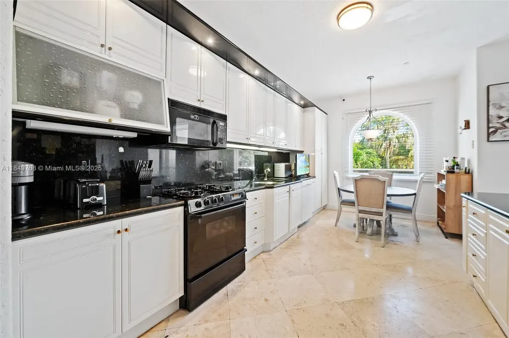 1784 Bay Drive Pompano Beach FL 33062