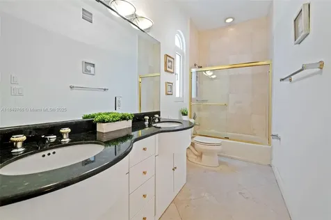 1784 Bay Drive Pompano Beach FL 33062