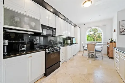 1784 Bay Drive Pompano Beach FL 33062