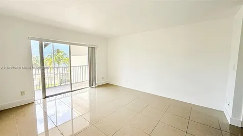 1450 NE 191st Street Miami FL 33179