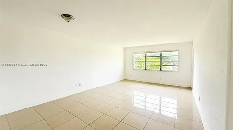 1450 NE 191st Street Miami FL 33179