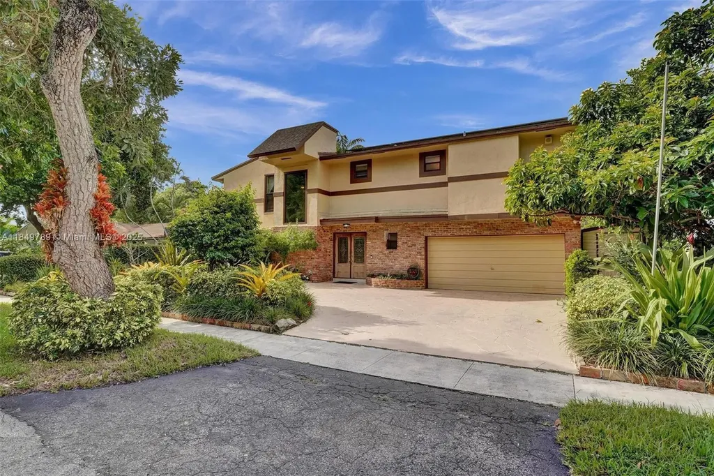 10476 SW 52nd Street Cooper City FL 33328