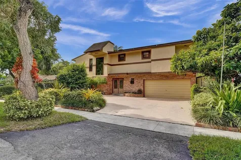 10476 SW 52nd Street Cooper City FL 33328