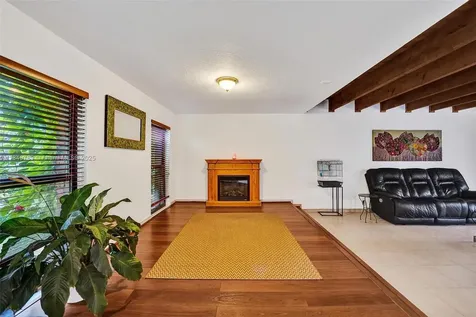 10476 SW 52nd Street Cooper City FL 33328