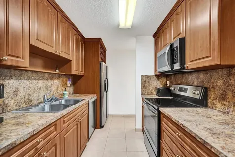 10476 SW 52nd Street Cooper City FL 33328