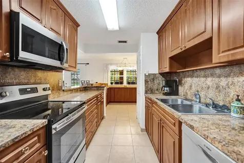 10476 SW 52nd Street Cooper City FL 33328