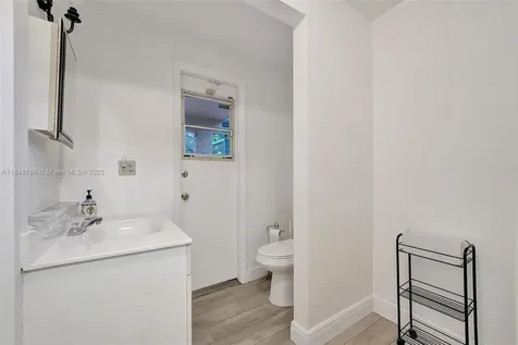 10476 SW 52nd Street Cooper City FL 33328