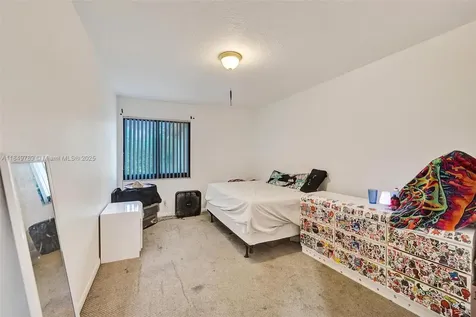 10476 SW 52nd Street Cooper City FL 33328
