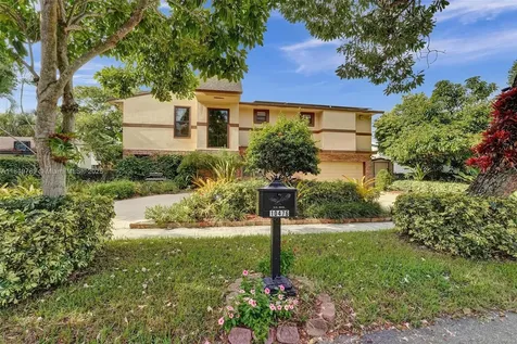 10476 SW 52nd Street Cooper City FL 33328