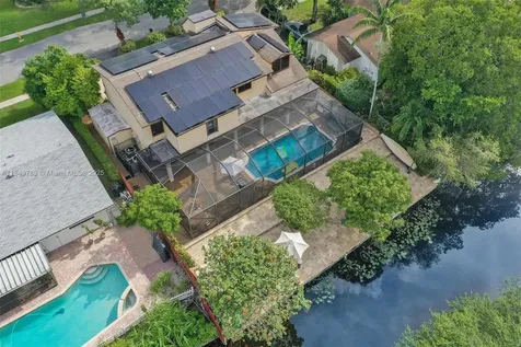 10476 SW 52nd Street Cooper City FL 33328