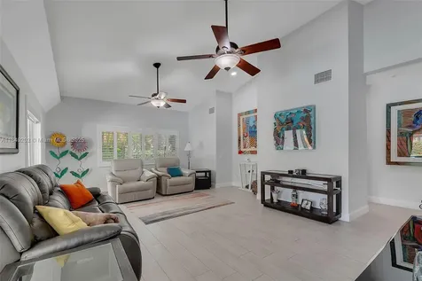 10651 SW 76th Avenue Pinecrest FL 33156