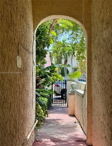 934 Michigan Avenue Miami Beach FL 33139