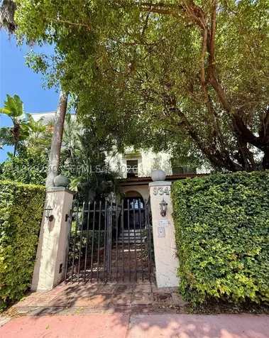 934 Michigan Avenue Miami Beach FL 33139