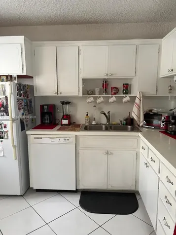 215 SE 3rd Avenue Hallandale Beach FL 33009