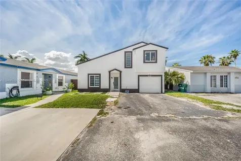 18858 NW 63rd Court Circle Hialeah FL 33015